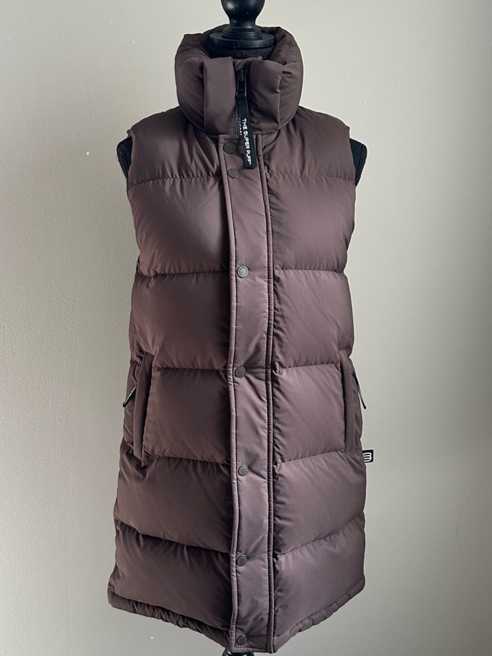 Aritzia Super Puff Mid Vest XXS BNWT - Picture 3 of 9